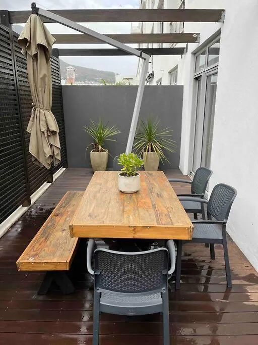Stylish Bree Street Apartment - The Perfect Urban Getaway Cape Town